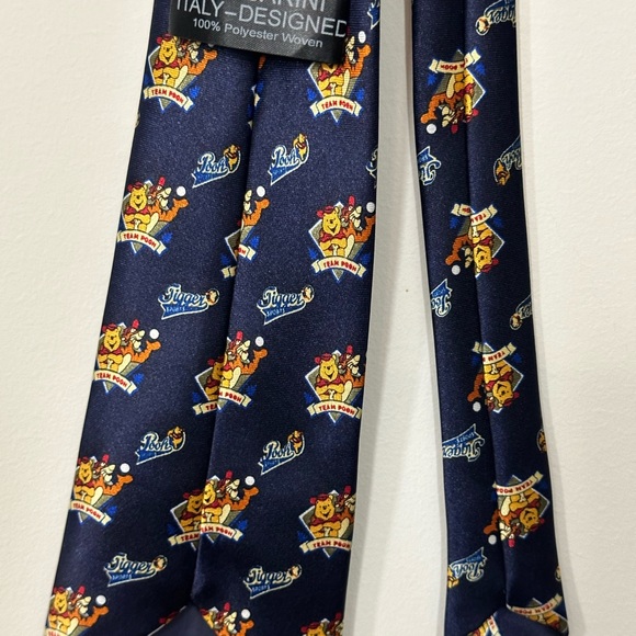 Winnie the Pooh Bassarini designed in Italy polyester tie - Picture 4 of 8